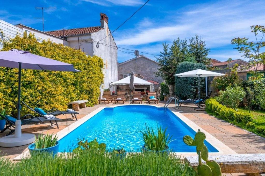 Villa Kazun With Private Pool And Two Gardens Marcana Экстерьер фото